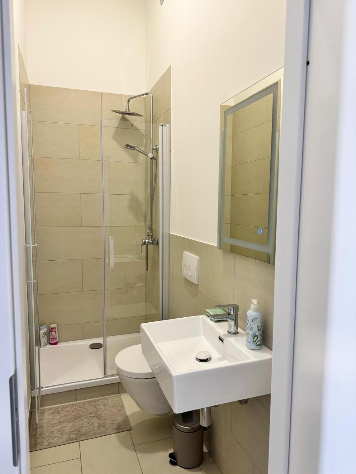 Heaven Homes - Privatzimmer Mit Bad Im Herzen Von Duesseldorf Zewnętrze zdjęcie